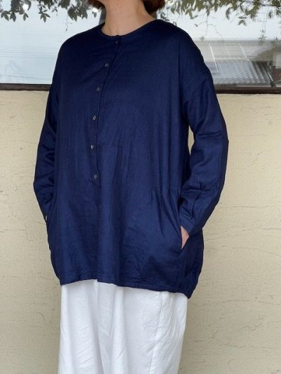 画像2: ina/イナ　 インディゴ染め　後ろ裾ゴムギャザー　シャツチュニック　 ブルー・ネイビー