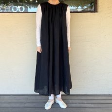 画像2: R&D.M.Co-/オールドマンズテーラー　 デンズリーリネン　ギャザードレス (2)