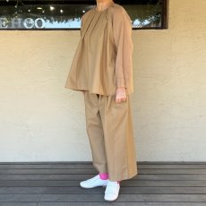 画像2: Gauze#/ガーゼ　 オーガンジースリーブブラウス　 ライトベージュ (2)