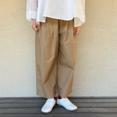 画像4: STAMP AND DIARY/スタンプアンドダイアリー　 ウエストタックワイドパンツ91cm丈　 ベージュ・カーキ (4)
