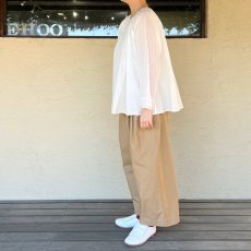 画像2: STAMP AND DIARY/スタンプアンドダイアリー　 ウエストタックワイドパンツ91cm丈　 ベージュ・カーキ (2)