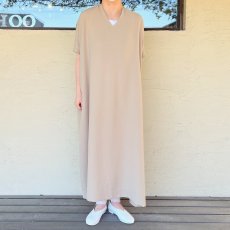 画像6: NO CONTROL AIR/ノーコントロールエアー　 追撚ポリエステルツイル　フレンチスリーブワンピース　 サンドベージュ (6)