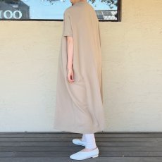 画像3: NO CONTROL AIR/ノーコントロールエアー　 追撚ポリエステルツイル　フレンチスリーブワンピース　 サンドベージュ (3)
