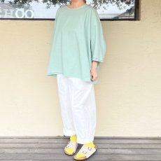 画像4: Veritecoeur/ヴェリテクール　 シュリンクプルオーバー　 グリーングレー・アイボリー (4)