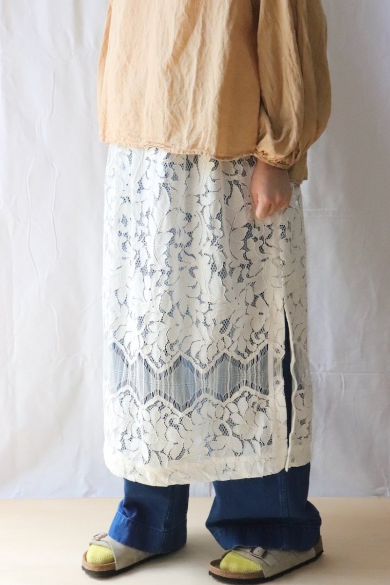 画像2: Veritecoeur/ヴェリテクール　 レーススカート (2)