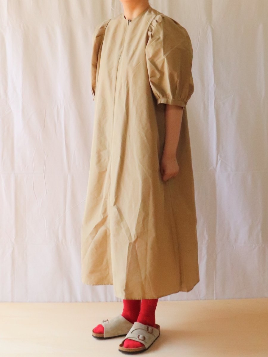 画像4: R&D.M.Co-/オールドマンズテーラー　 コットンポリエステルタフタ　ビッグバルーンスリーブドレス　 ベージュ (4)