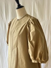 画像6: R&D.M.Co-/オールドマンズテーラー　 コットンポリエステルタフタ　ビッグバルーンスリーブドレス　 ベージュ (6)