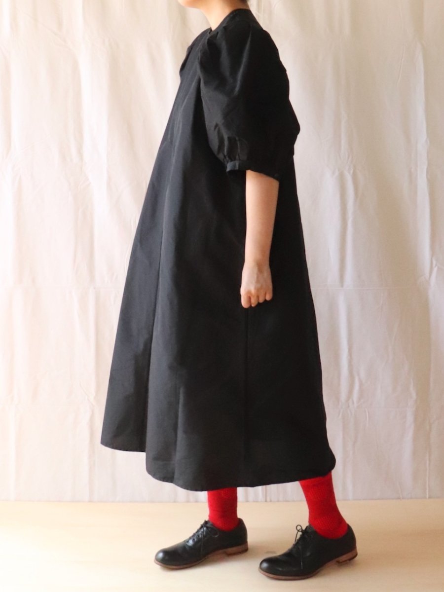 画像4: R&D.M.Co-/オールドマンズテーラー　 コットンポリエステルタフタ　ビッグバルーンスリーブドレス　 ブラック (4)