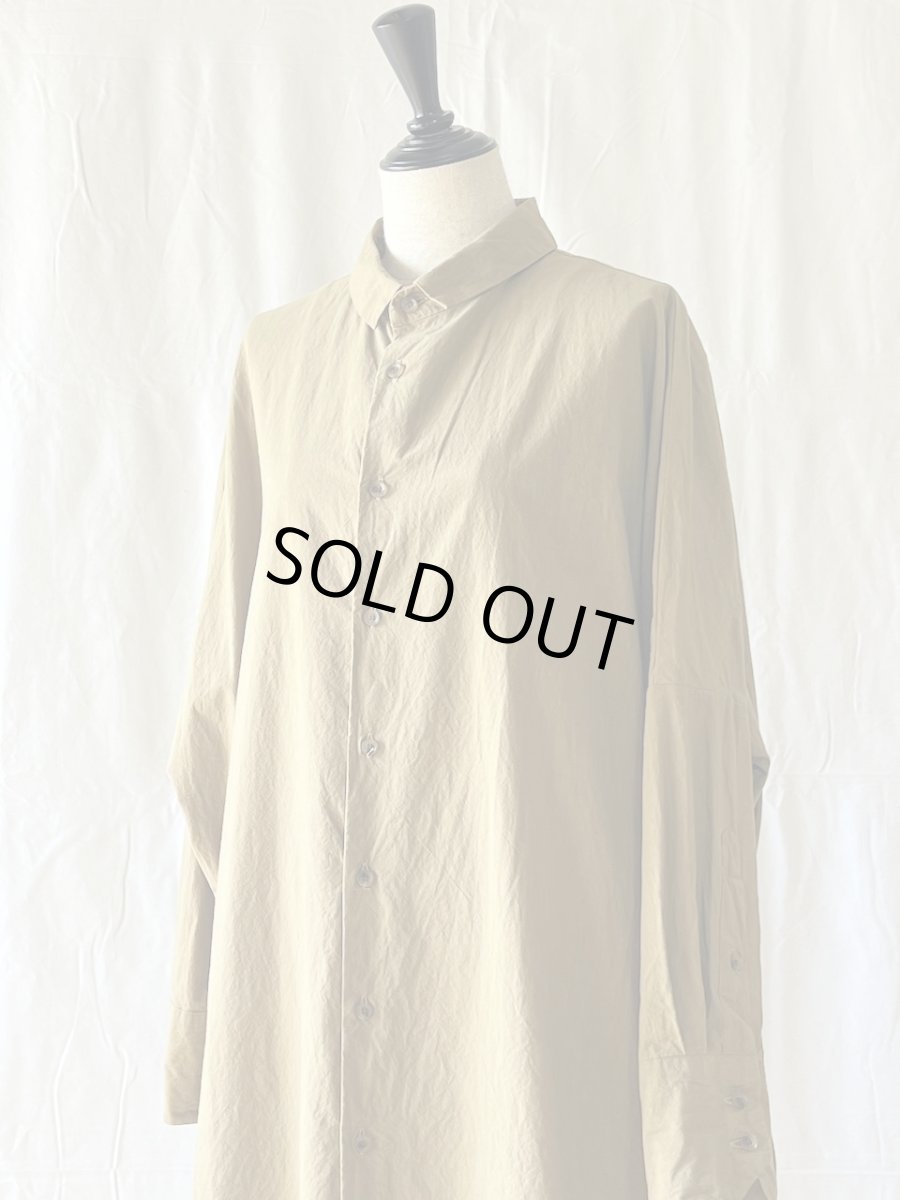 画像4: Veritecoeur／ヴェリテクール　 ロングシャツ　 ベージュ (4)