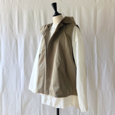 画像4: NO CONTROL AIR/ノーコントロールエアー　 強撚ポリエステル メモリーギャバジン　 マウンテンパーカーベスト (4)