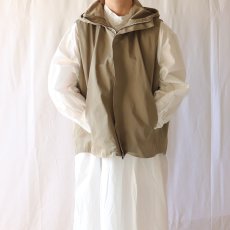 画像2: NO CONTROL AIR/ノーコントロールエアー　 強撚ポリエステル メモリーギャバジン　 マウンテンパーカーベスト (2)