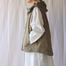 画像3: NO CONTROL AIR/ノーコントロールエアー　 強撚ポリエステル メモリーギャバジン　 マウンテンパーカーベスト (3)