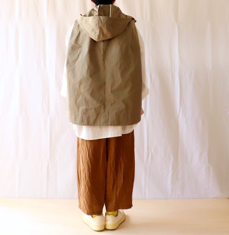 画像2: NO CONTROL AIR/ノーコントロールエアー 強撚ポリエステル メモリーギャバジン マウンテンパーカーベスト