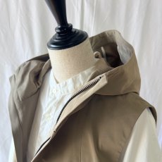 画像5: NO CONTROL AIR/ノーコントロールエアー　 強撚ポリエステル メモリーギャバジン　 マウンテンパーカーベスト (5)