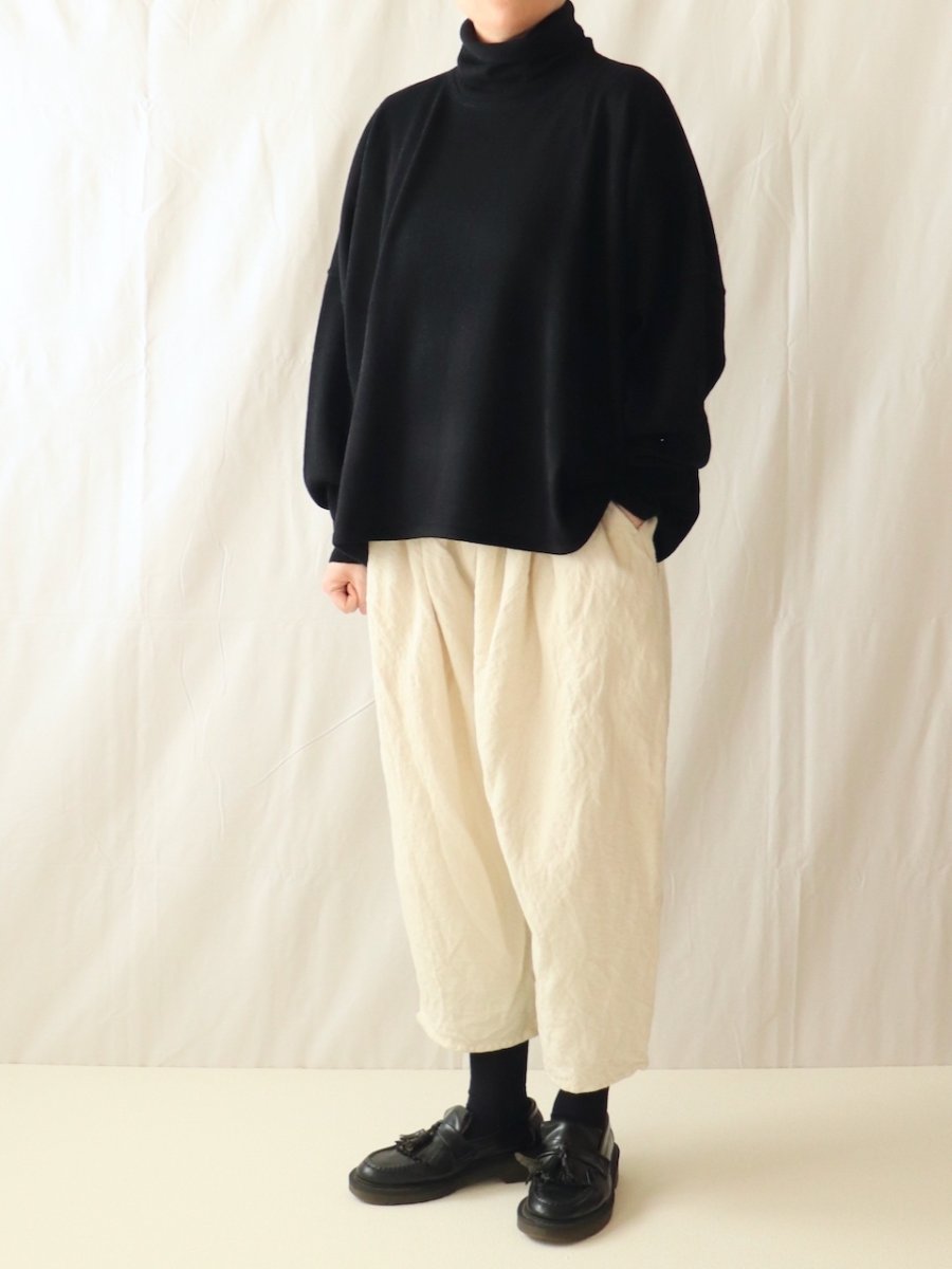 画像3: STAMP AND DIARY/スタンプアンドダイアリー　 ウールカシミヤ フィンガーホール付ワイドタートルプルオーバー　 ブルー・濃紺・ブラック (3)