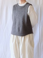 画像1: ata/アタ　 圧縮ウールベスト　 ブラウン (1)