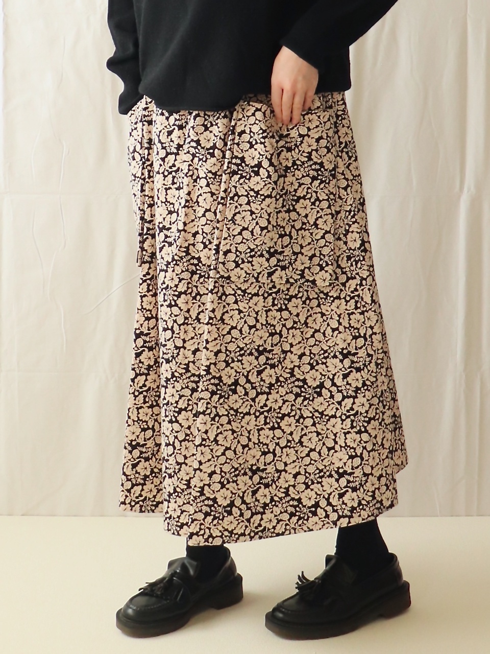 R&D.M.Co-/オールドマンズテーラー　ワイルドベリー　ポケットスカート